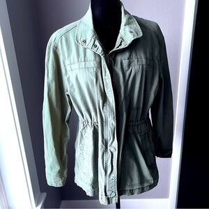 💚 Old Navy olive green utility jacket size medium